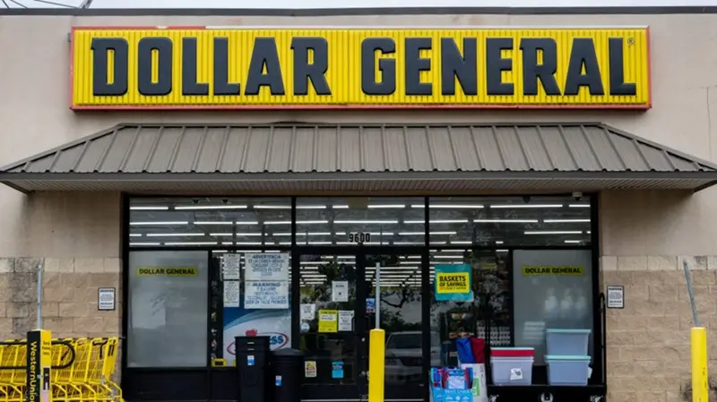 does dollar general hire felons