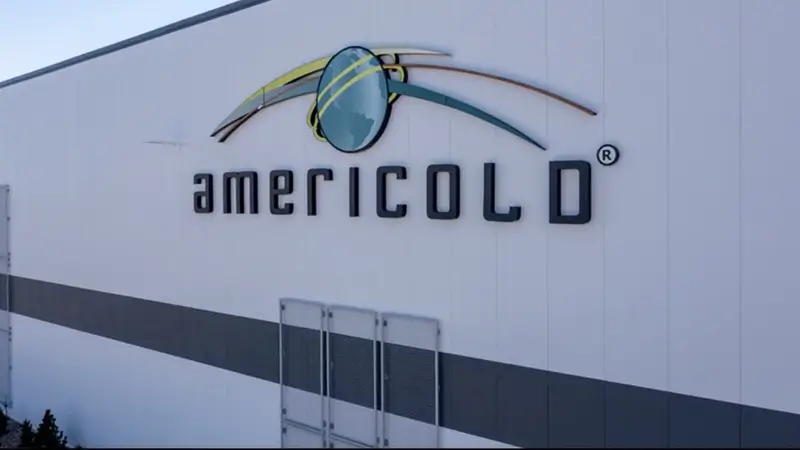 does americold hire felons